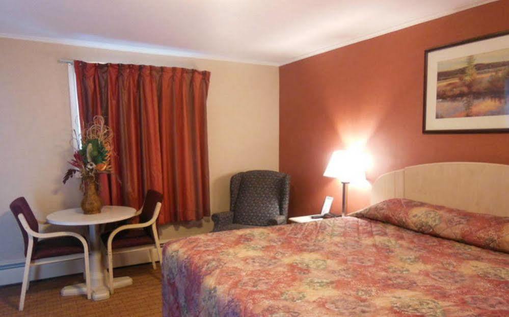 Wilbraham Inn Ludlow Экстерьер фото