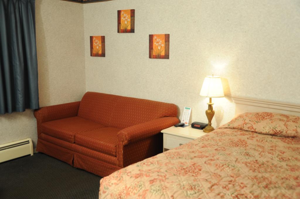 Wilbraham Inn Ludlow Экстерьер фото