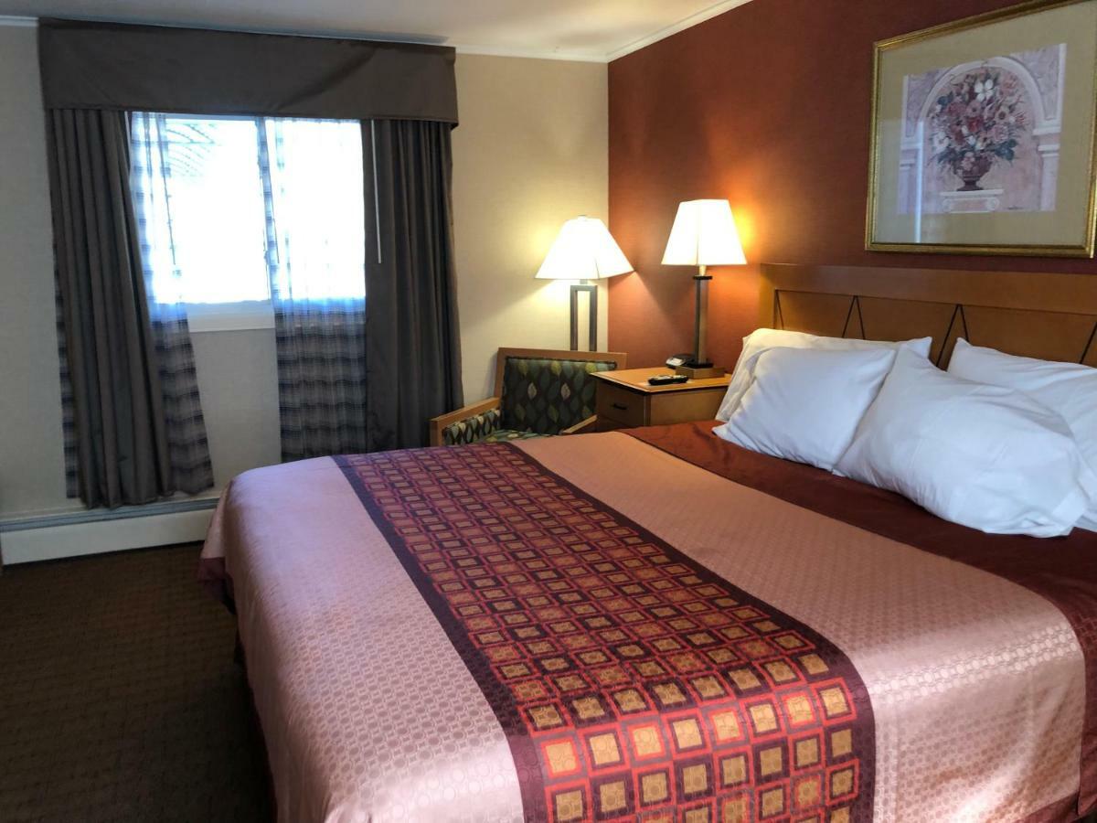 Wilbraham Inn Ludlow Экстерьер фото