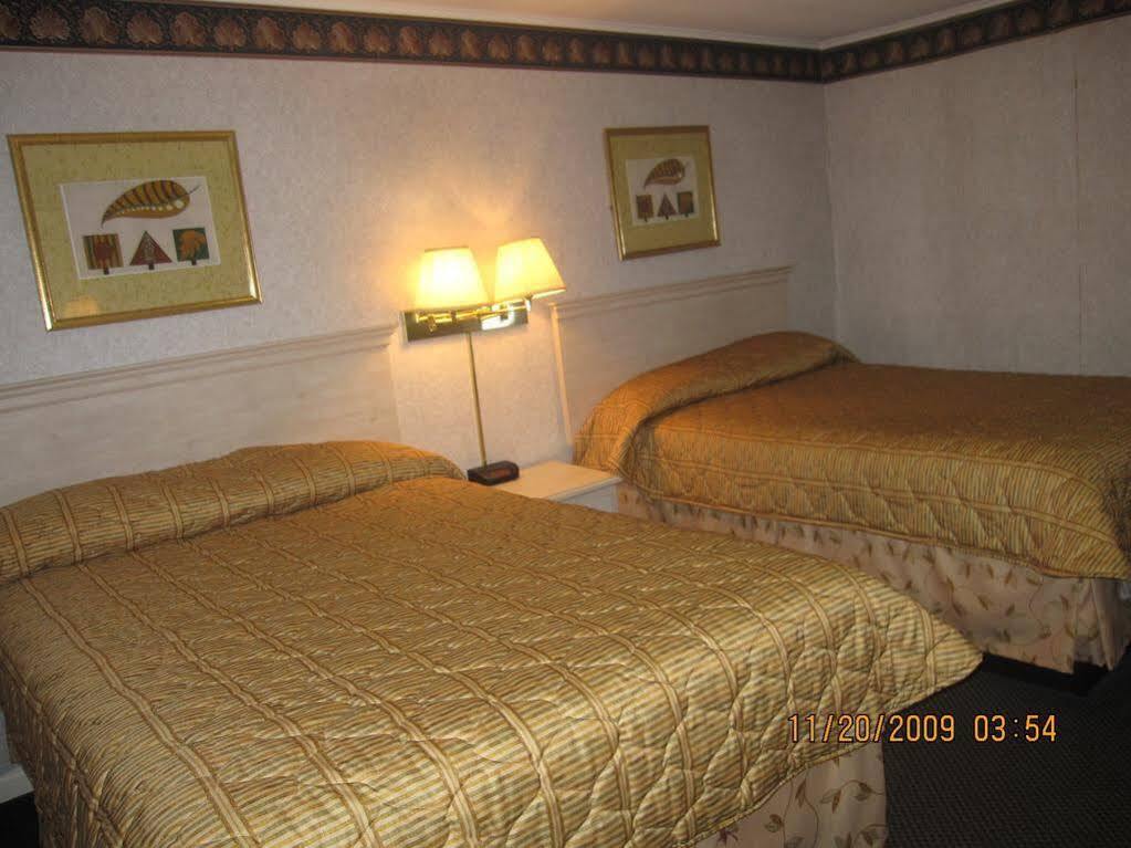 Wilbraham Inn Ludlow Экстерьер фото