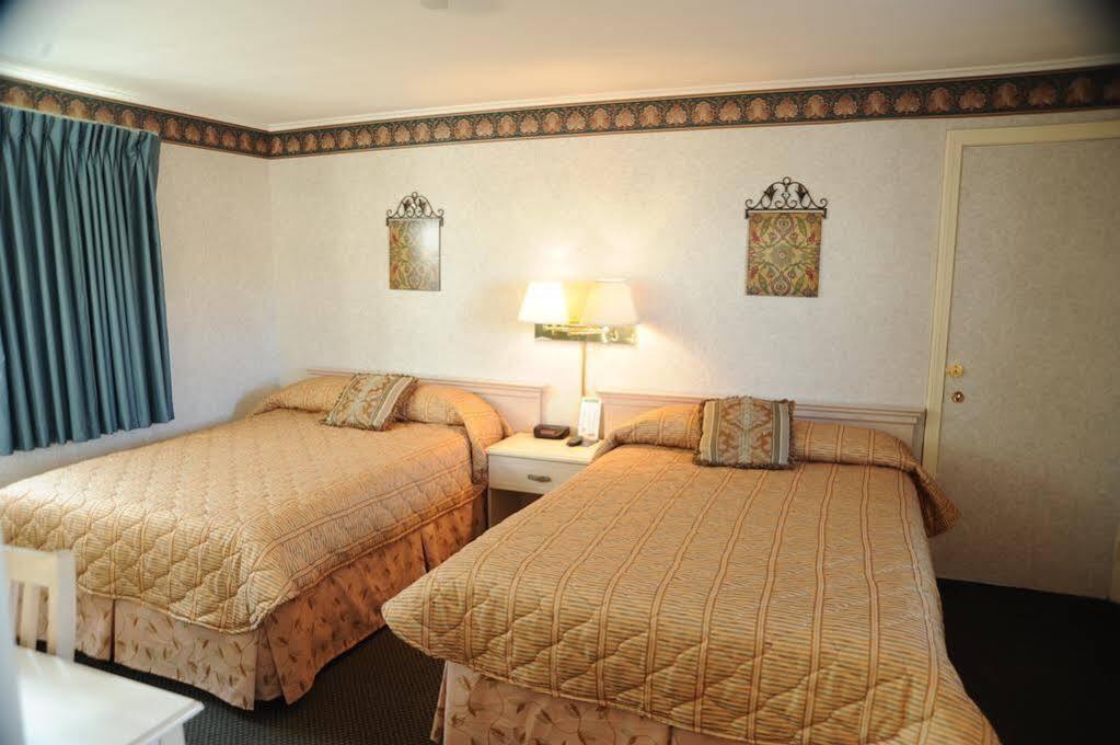 Wilbraham Inn Ludlow Экстерьер фото